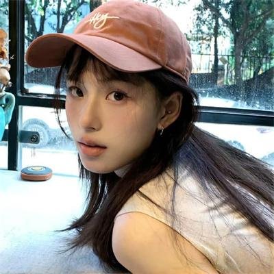 为了受伤的右眼